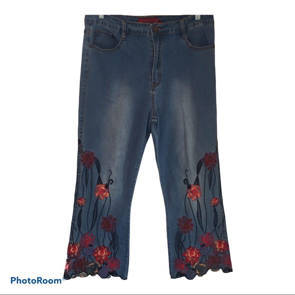 Firzige Embroidered Jeans
